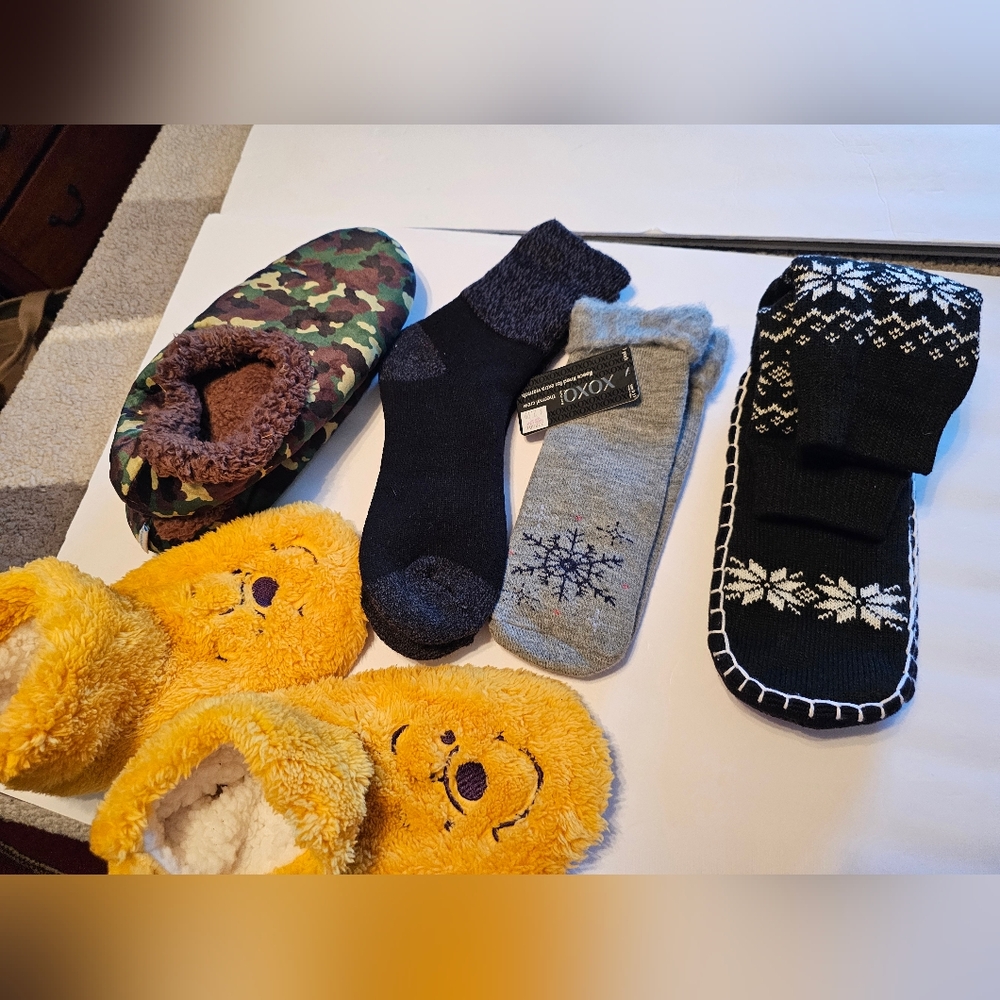 XOXO Black and Gray Snowflake Men's Socks